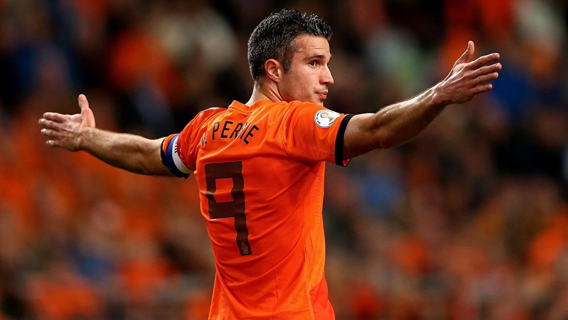 场上斗智：教练临场应变与战术调整解析，教练临场指挥些什么